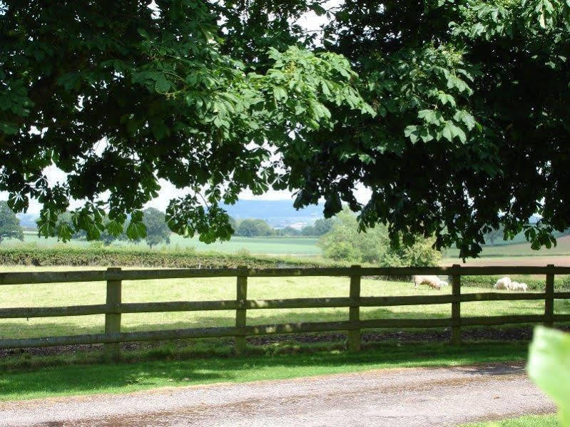 The Kilpeck Inn ภายนอก รูปภาพ